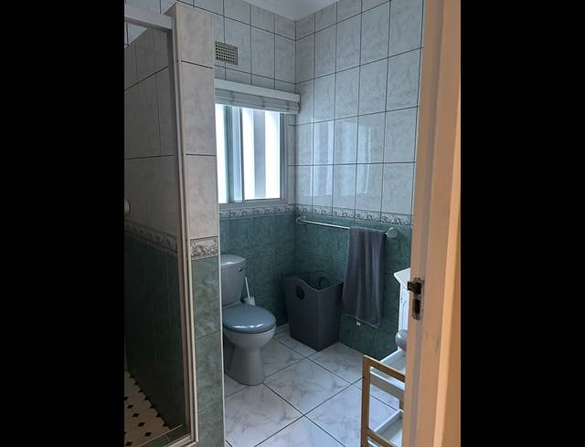 5 BEDROOM HOUSE FOR SALE IN SHEFFIELD BEACH
